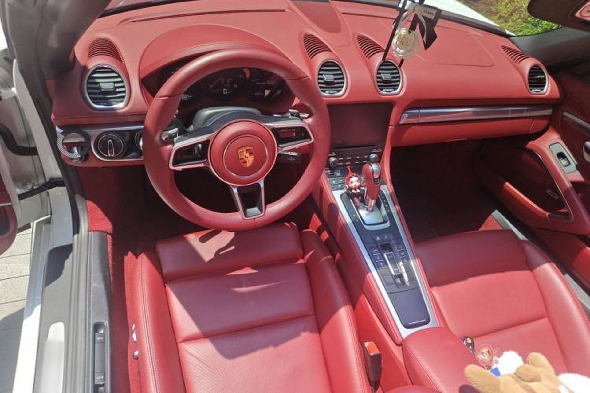 Used Porsche 718 2022 Boxster 2.0T Center Console