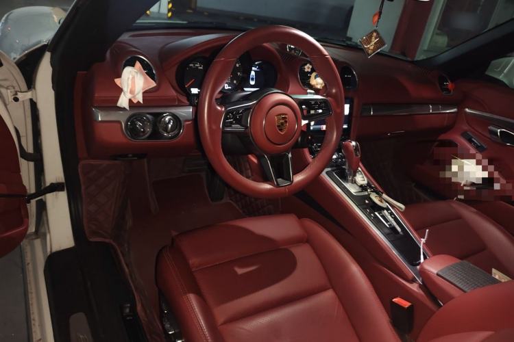Used Porsche 718 2022 Boxster 2.0T Center Console