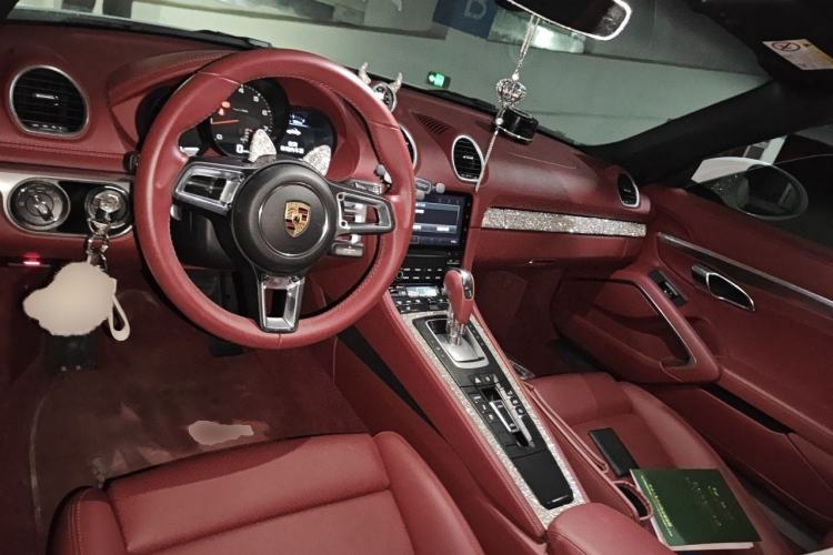 Used Porsche 718 2022 Boxster 2.0T Center Console