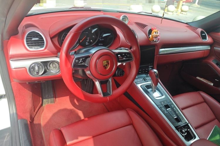 Used Porsche 718 2022 Boxster 2.0T Center Console