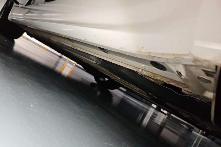 Used Porsche 718 2022 Cayman T 2.0T Chassis Rear Left