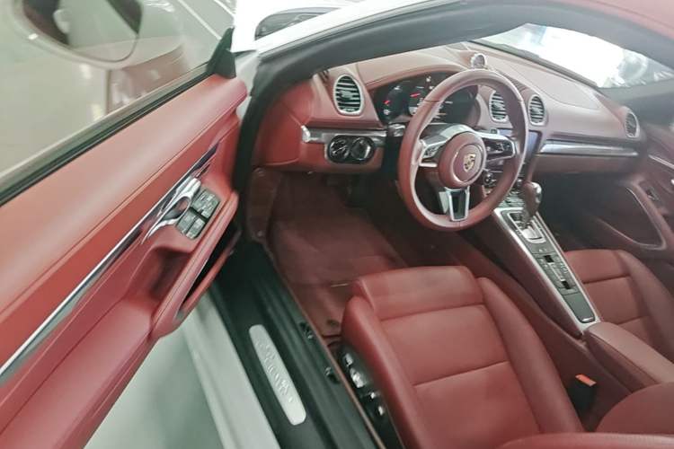 Used Porsche 718 2022 Boxster 2.0T Driver Seat