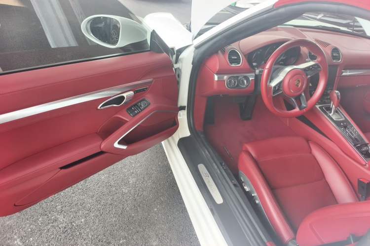 Used Porsche 718 2022 Boxster 2.0T Driver Seat