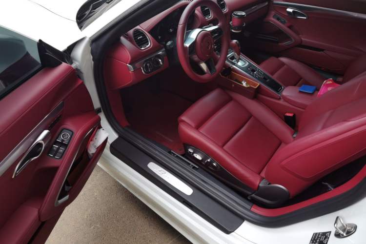 Used Porsche 718 2022 Boxster 2.0T Driver Seat