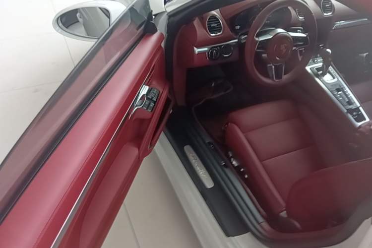 Used Porsche 718 2022 Boxster 2.0T Driver Seat