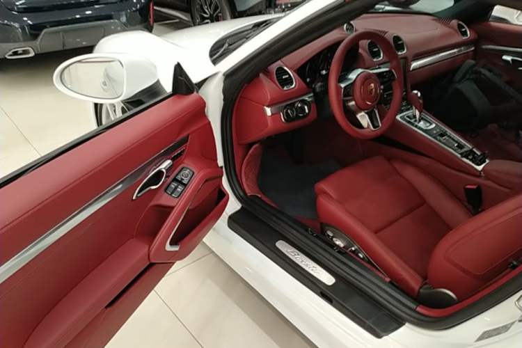 Used Porsche 718 2022 Boxster 2.0T Driver Seat