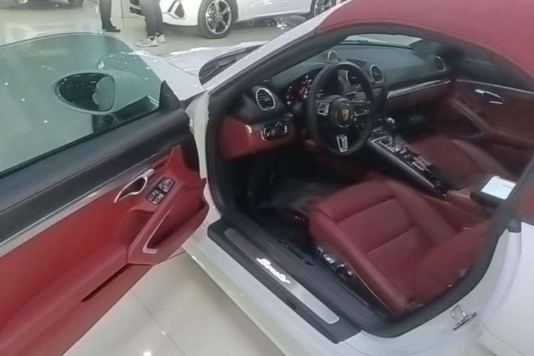 Used Porsche 718 2022 Boxster 2.0T Driver Seat