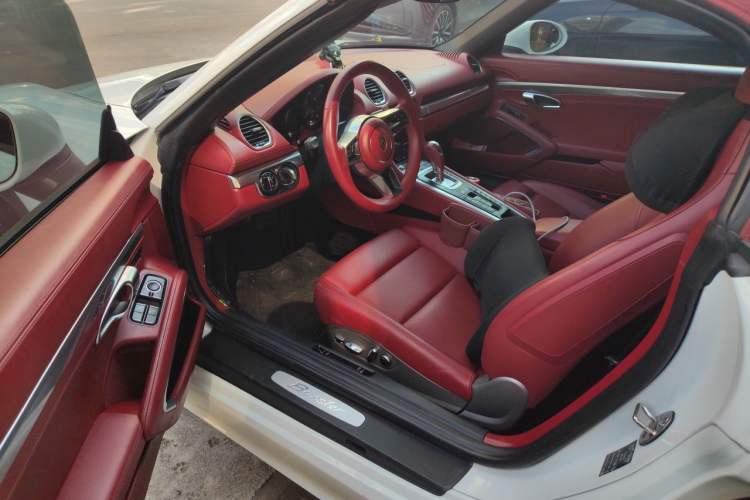 Used Porsche 718 2022 Boxster 2.0T Driver Seat
