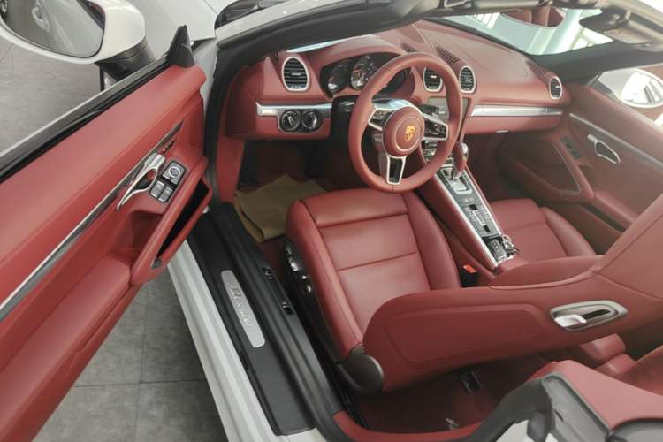 Used Porsche 718 2022 Boxster 2.0T Driver Seat