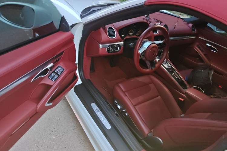 Used Porsche 718 2022 Boxster 2.0T Driver Seat