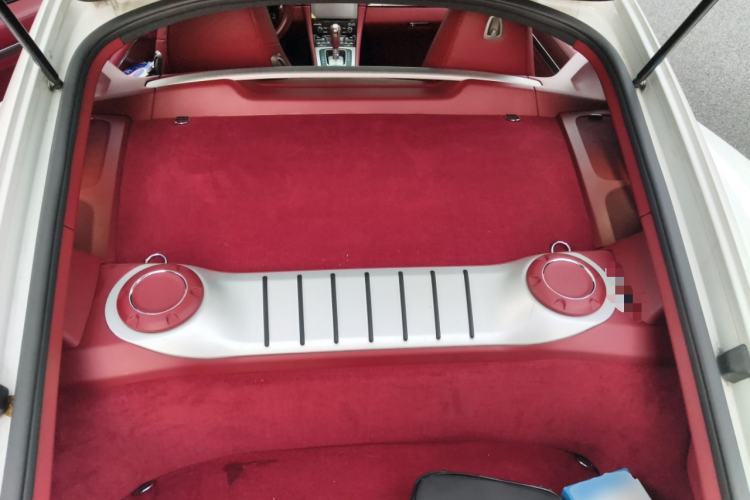 Used Porsche 718 2022 Cayman 2.0T Engine Bay
