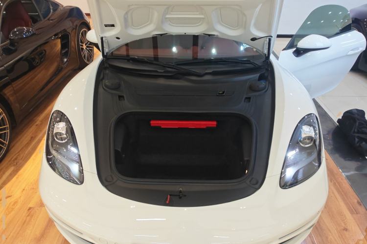 Used Porsche 718 2022 Boxster 2.0T Engine Bay