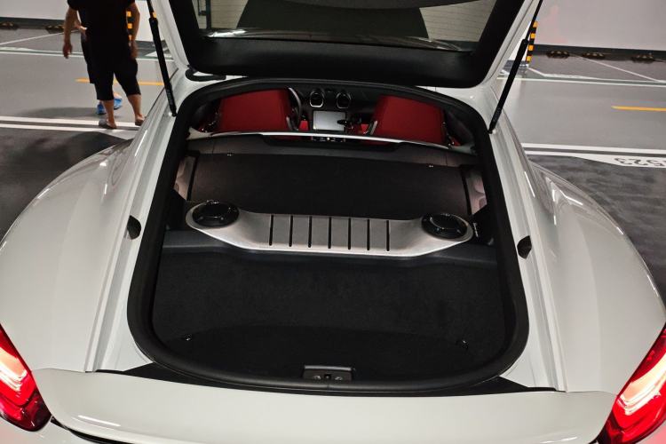 Used Porsche 718 2022 Cayman T 2.0T Engine Bay