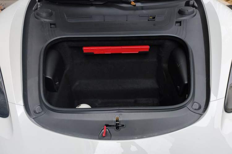 Used Porsche 718 2022 Cayman 2.0T Engine Bay