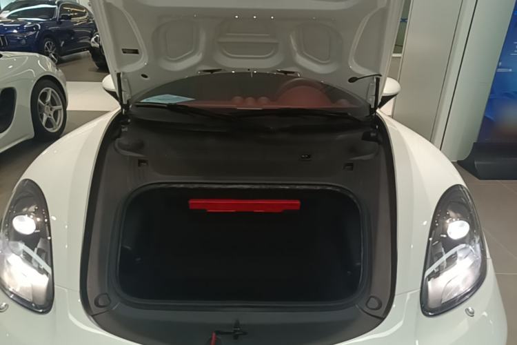 Used Porsche 718 2022 Boxster 2.0T Engine Bay