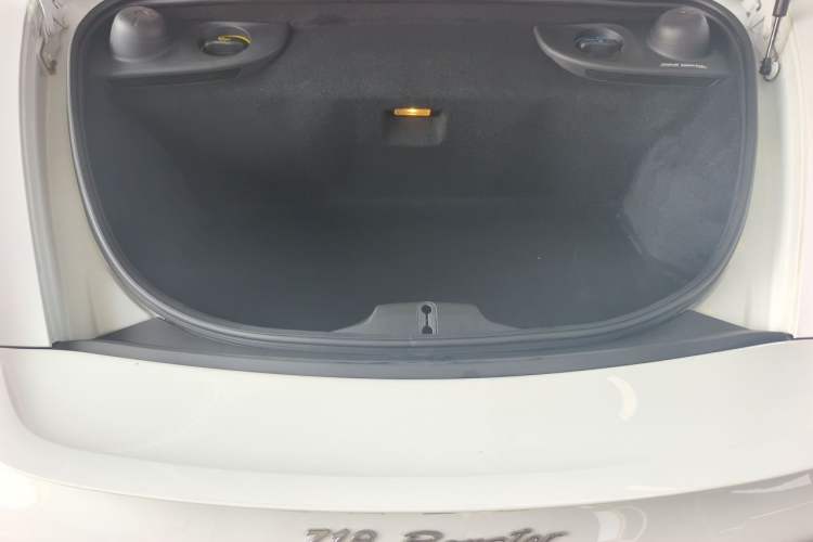 Used Porsche 718 2022 Boxster 2.0T Engine Bay