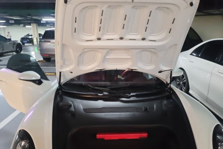 Used Porsche 718 2022 Boxster 2.0T Engine Bay