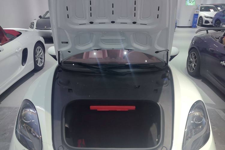 Used Porsche 718 2022 Boxster 2.0T Engine Bay