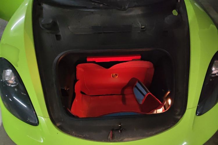 Used Porsche 718 2022 Cayman 2.0T Engine Bay