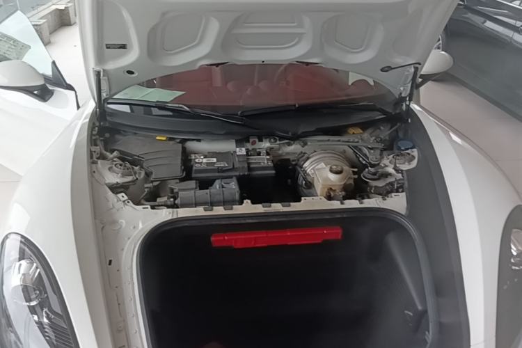 Used Porsche 718 2022 Boxster 2.0T Engine Bay