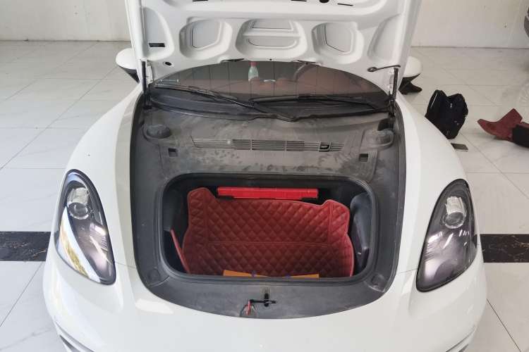 Used Porsche 718 2022 Boxster 2.0T Engine Bay