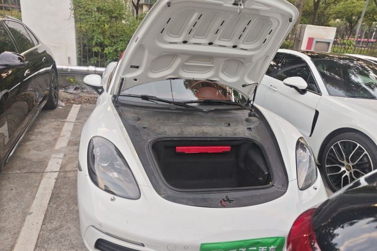 Used Porsche 718 2022 Boxster 2.0T Engine Bay