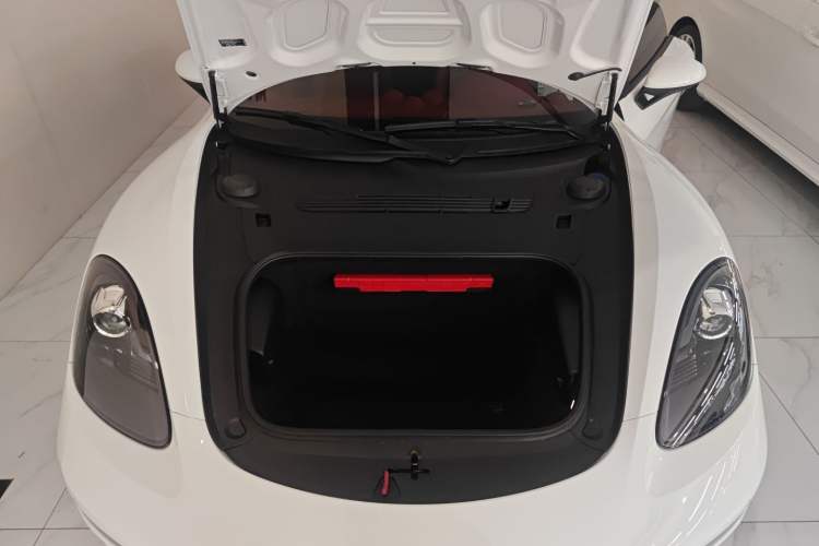 Used Porsche 718 2022 Boxster 2.0T Engine Bay