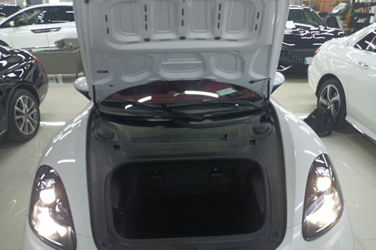 Used Porsche 718 2022 Cayman 2.0T Engine Bay