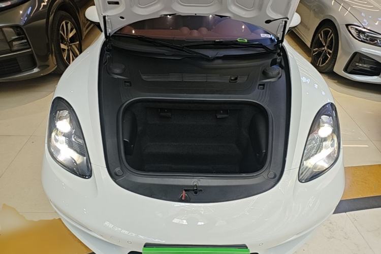 Used Porsche 718 2022 Boxster 2.0T Engine Bay