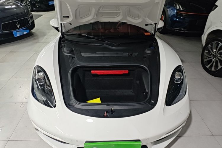 Used Porsche 718 2022 Boxster 2.0T Engine Bay