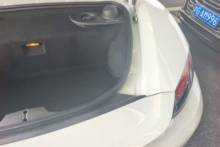Used Porsche 718 2022 Boxster 2.0T Engine Bay Left