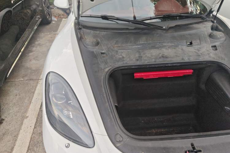 Used Porsche 718 2022 Boxster 2.0T Engine Bay Right