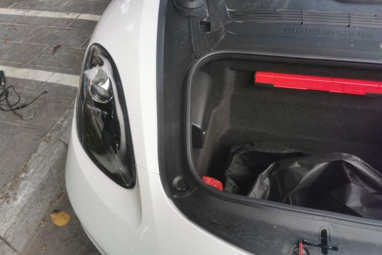 Used Porsche 718 2022 Boxster 2.0T Engine Bay Right