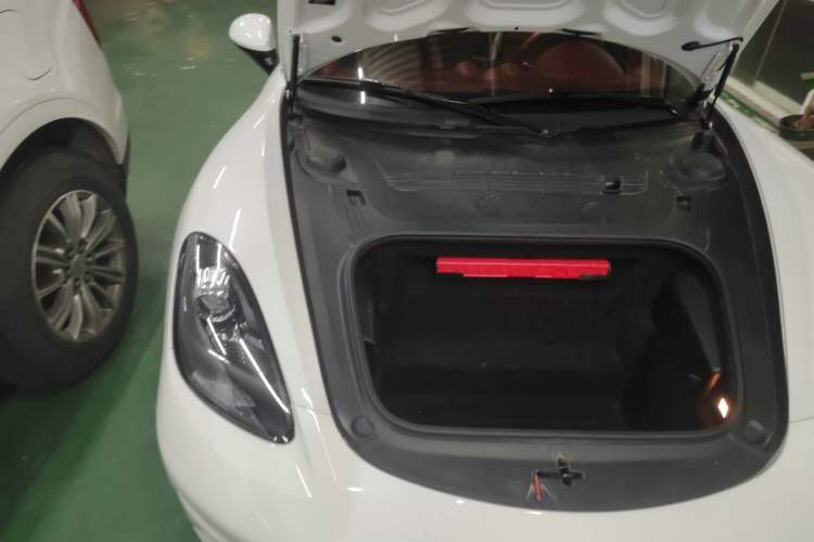 Used Porsche 718 2022 Boxster 2.0T Engine Bay Right