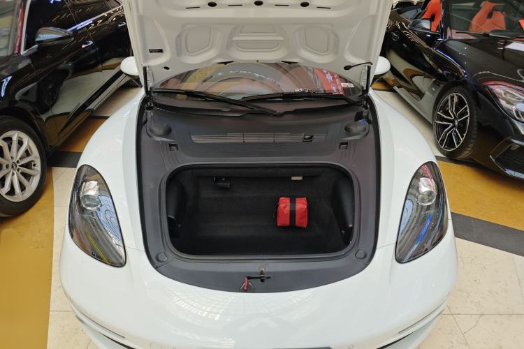 Used Porsche 718 2022 Boxster 2.0T Engine Bay