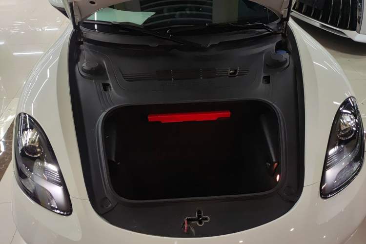 Used Porsche 718 2022 Boxster 2.0T Engine Bay