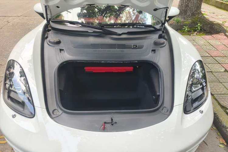 Used Porsche 718 2022 Boxster 2.0T Engine Bay