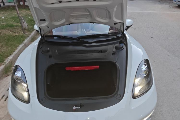 Used Porsche 718 2022 Boxster 2.0T Engine Bay