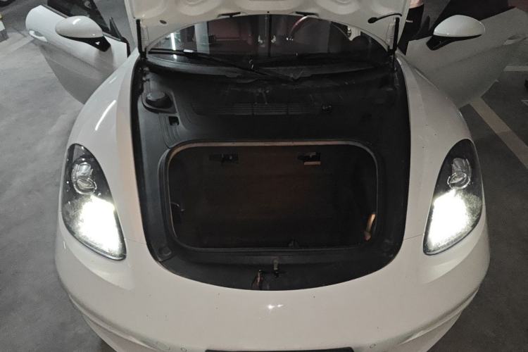 Used Porsche 718 2022 Boxster 2.0T Engine Bay