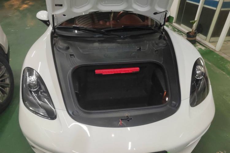 Used Porsche 718 2022 Boxster 2.0T Engine Bay
