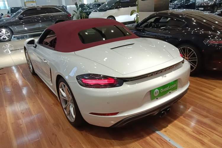 Used Porsche 718 2022 Boxster 2.0T Exterior 2