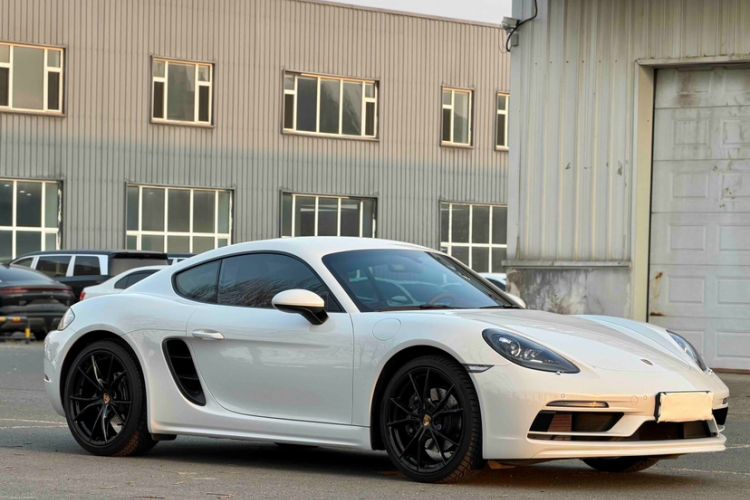 Used Porsche 718 2022 Cayman 2.0T Exterior 2