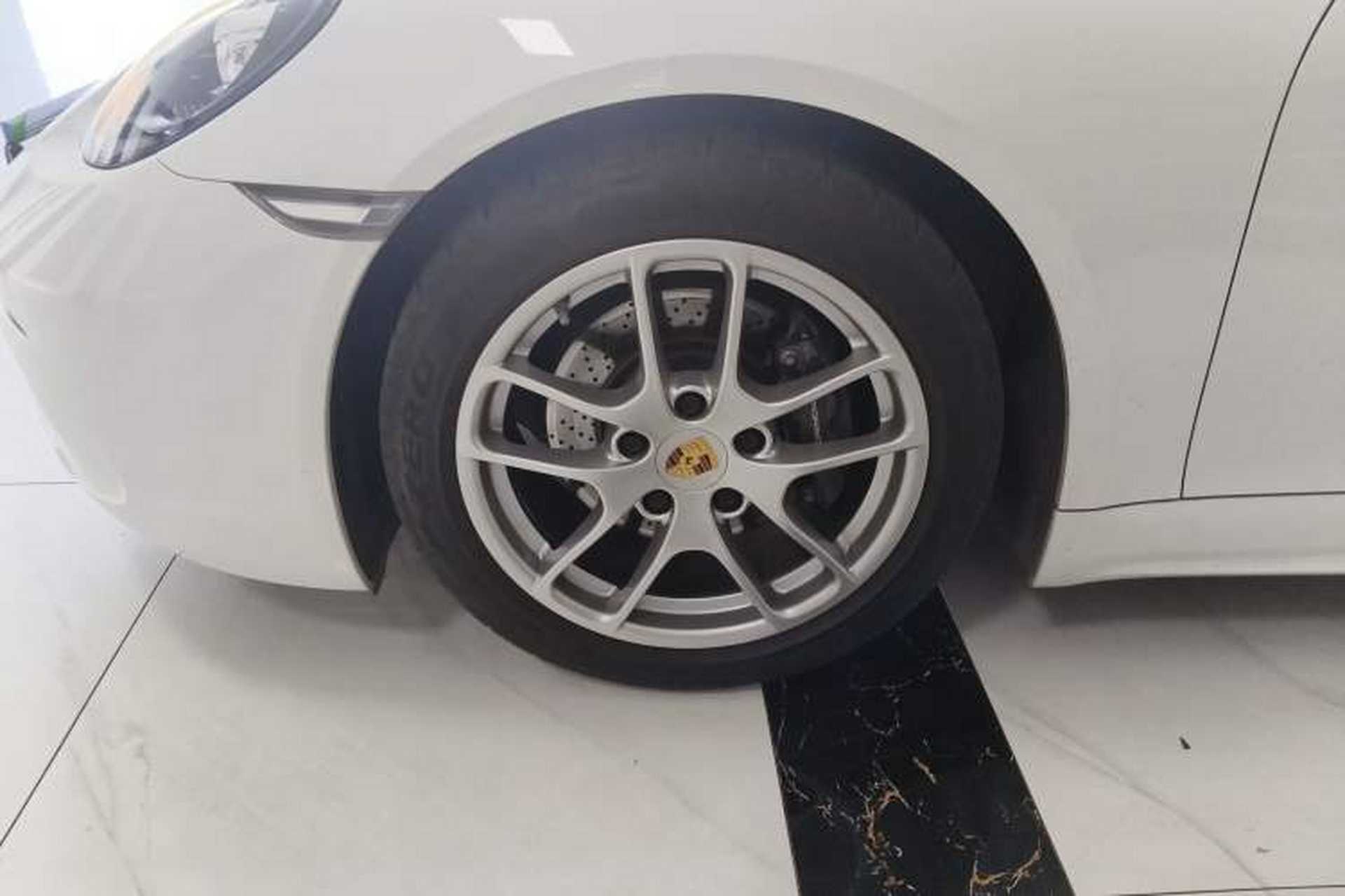 Used Porsche 718 2022 Boxster 2.0T Exterior 3