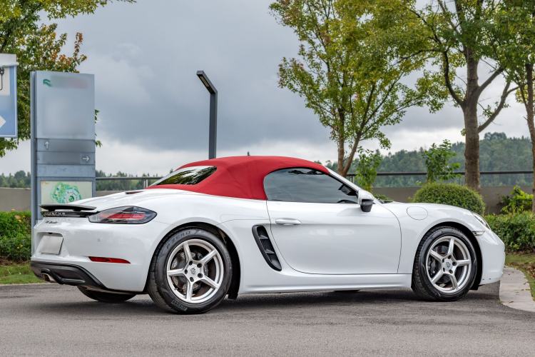 Used Porsche 718 2022 Boxster 2.0T Exterior 3