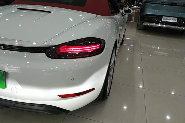 Used Porsche 718 2022 Boxster 2.0T Exterior 3