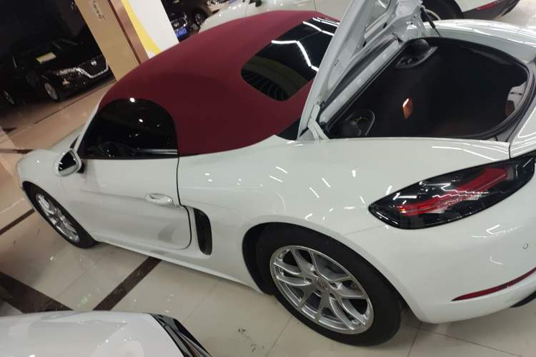 Used Porsche 718 2022 Boxster 2.0T Exterior 3