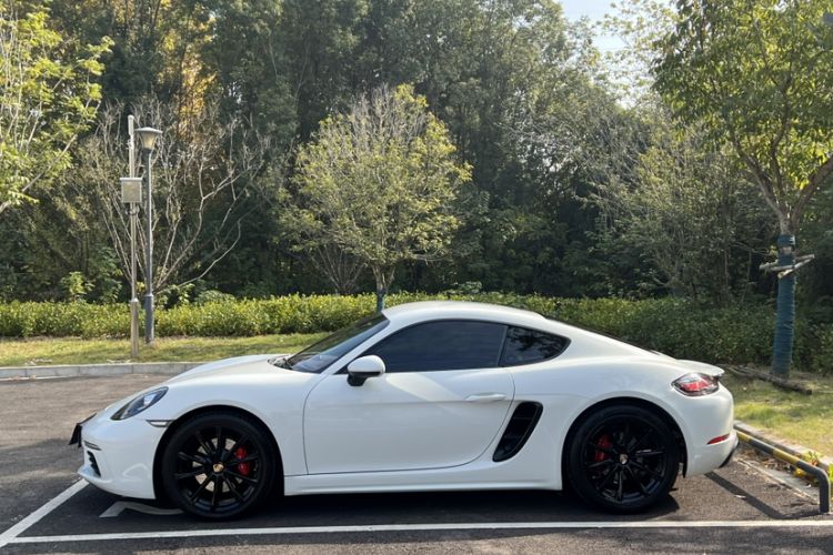 Used Porsche 718 2022 Cayman 2.0T Exterior 3