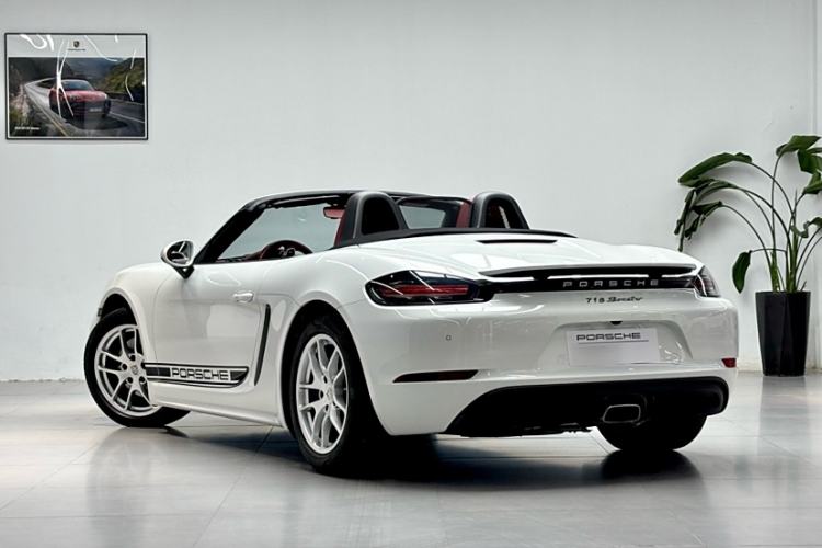 Used Porsche 718 2022 Boxster 2.0T Exterior 4