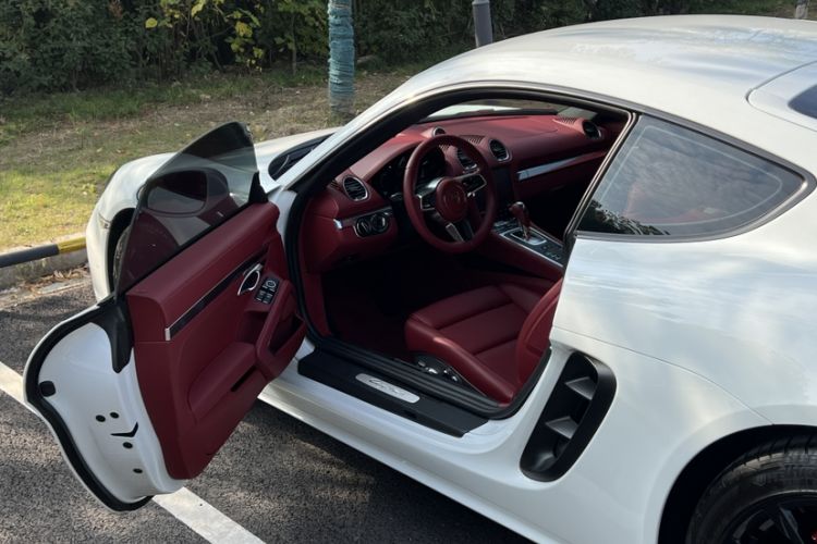 Used Porsche 718 2022 Cayman 2.0T Exterior 8