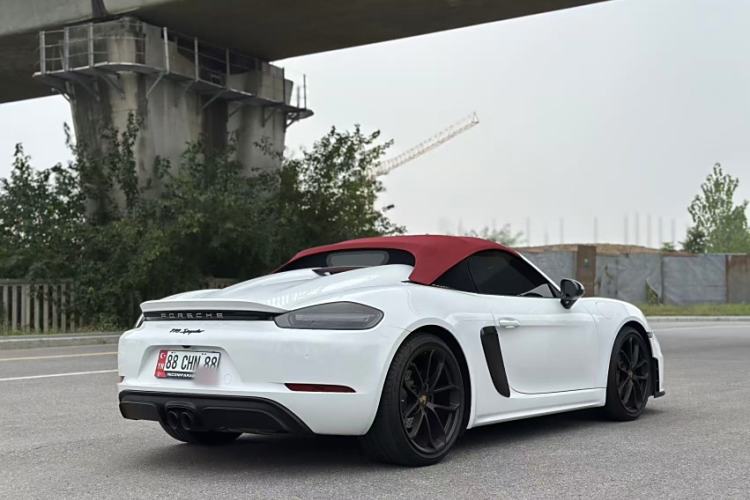 Used Porsche 718 2022 Spyder 2.0T Exterior 9